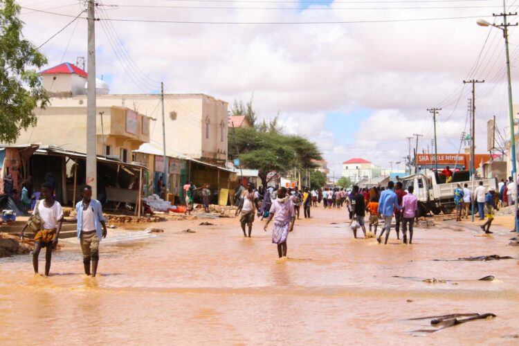 SOMALIA: “TRIPLE THREAT” PROMPTS EMERGENCY FLOOD WARNINGS